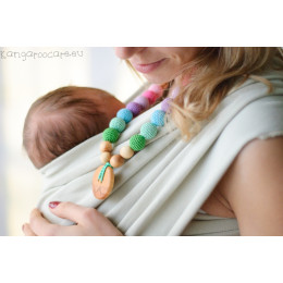 Collier d'allaitement et de portage - colori arc-en-ciel pastel et bouton en bois