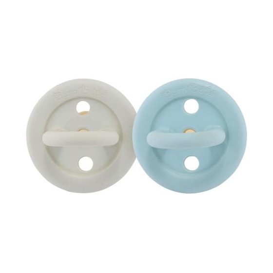 2 tétines rondes en caoutchouc - Bumi Bébé - 0-3 mois - Baby blue et Milky white 2 tétines rondes en caoutchouc - Bumi Bébé - 0-3 mois - Baby blue et Milky white